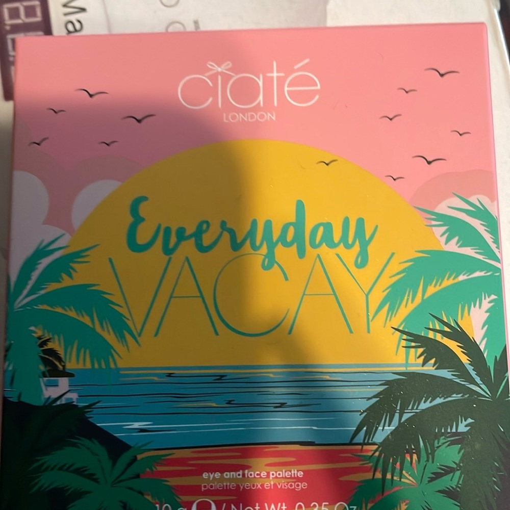 Ciate London Everday Vacay eye shadow palette